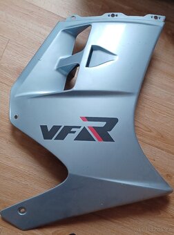 Honda VFR 750 RC24 kapoty - 2