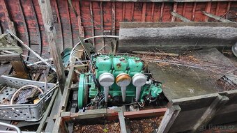 Prodam dřevěnou loď k renovaci. - 2