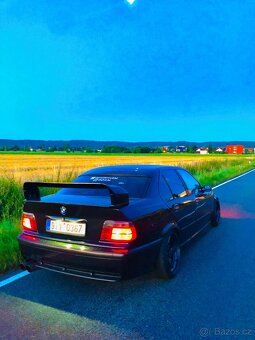 gt křídlo včetně kufru e36 sedan - 2