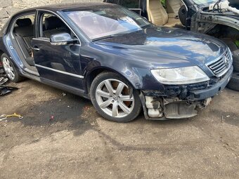Náhradní díly z VW Phaeton tmavé šedá LR7W,r.v.2003 - 2