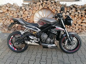 TRIUMPH STREET TRIPLE 765 RS - 2