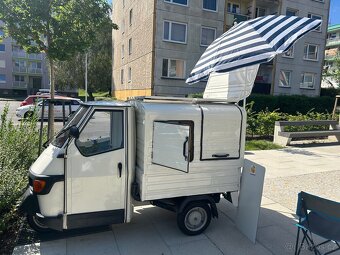 Foodtruck cukrárna/kavárna Piaggio Ape - 2