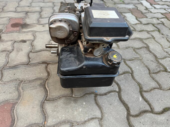 Motor Briggs & Stratton - 2