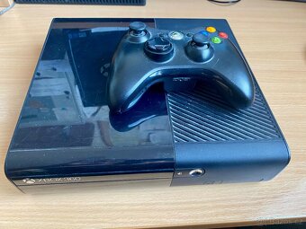 Xbox 360 + 3 hry - 2
