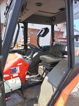 PREDAM TROJKOVU BRNENSKU KABINU TRAKTOR ZETOR - 2