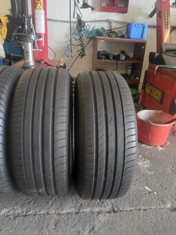 Prodám 4xletni pneu 225/50/18. - 2