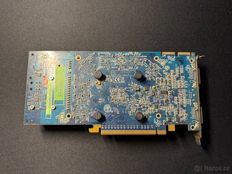 Sapphire Radeon X1950 PRO Ultimate 256MB - 2