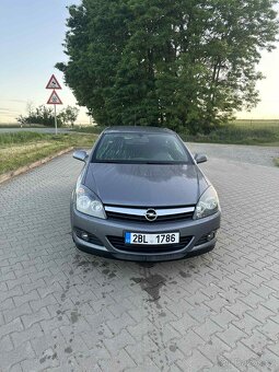 Opel Astra GTC 1.8 16V 103KW Pěkný Stav - 2