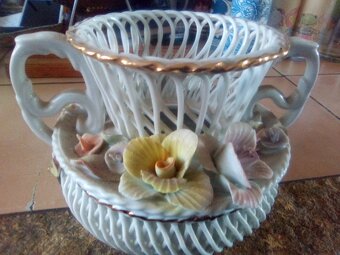 Starý Porcelán - VÁZA// KOŠÍČEK// - DÓZA - FORMA - 2