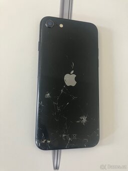 iPhone 8 – 64 GB – Plně funkční - 2