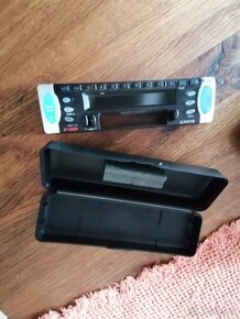 přední panel autorádio Sony - 2