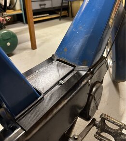 Babetta 207,228 - plastová podlážka kryt rámu - 2