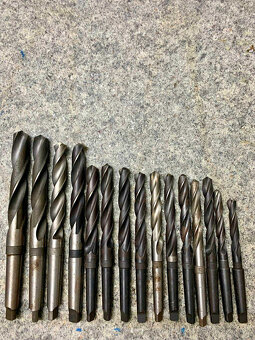 Vrtáky s kuželovou stopkou - 2