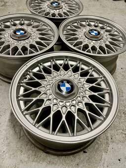 bmw e30 4x100 r15 style 5 pavuciny - 2