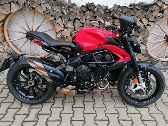 MV Agusta Dragster 800 ROSSO - 2