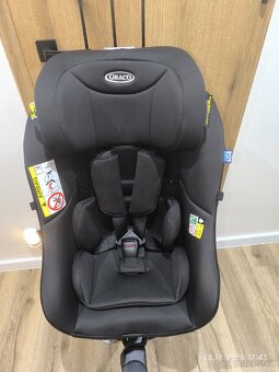 Dětská autosedačka Graco turn2me i-size R129 - 2