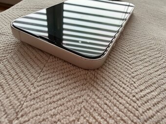 IPhone 14 128Gb Bílý - 2