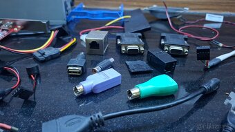 Pc mix dílu, redukce,zdroj,konektory,kabely - 2