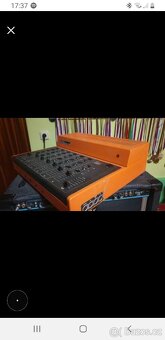 Funkční mixážní pult Tesla - 2