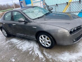 Alfa Romeo 159 - 2