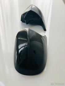 Kryty zrcátek na BMW 1 a 3 - E90 - E93 a E82 / E87 - č. lesk - 2
