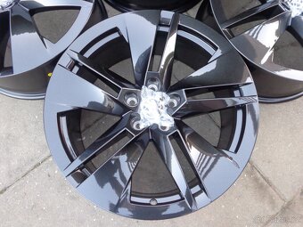 5x112 R19 Skoda Enyaq Elroq original alu kola - 2