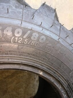 Prodám přední pneu na JCB 3CX - 2