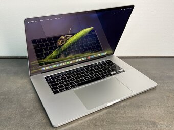 MacBook Pro 16'' 2019 / i9 / 16GB / 1TB SSD / Silver - DPH - 2