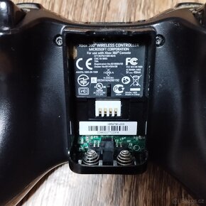xbox 360 ovládač - 2