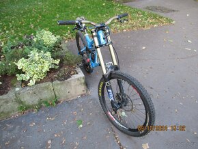COMMENCAL DH SUPRAME V3 super stav - 2