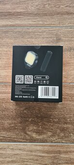 LED světlo na focení a natáčení s mini tripodem Vijim - 2