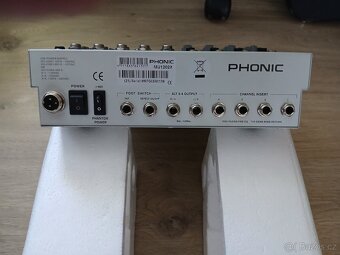Mixážní pult MU 1202X - 2