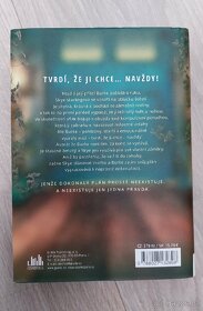 Třetí polovička - Carola Loveringová
- 2