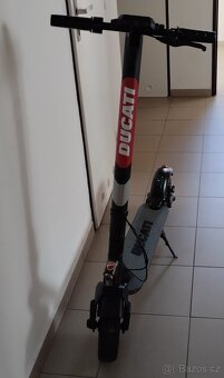 Elektrokoloběžka Ducati. - 2