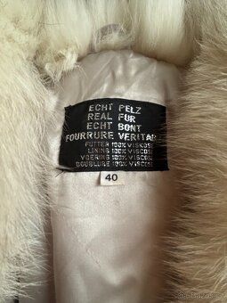 Pravý kožich ze stříbrné liščí kožešiny - 2