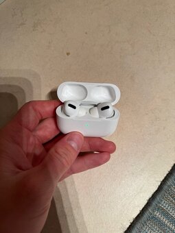 apple airpods pro 1 - 2