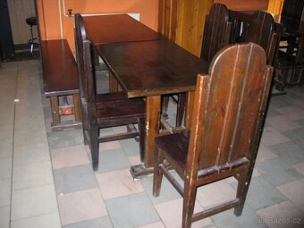 Masívní stůl a 6 židlí - 2
