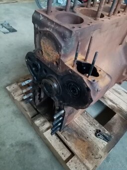 Blok motoru Zetor 7001 - 2