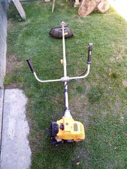 Křovinořez na opravu za 1 litr rumu - 2