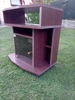 Stolek pod tv - 2