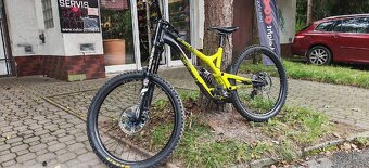 commencal supreme dh v4 - 2