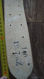 Pásek kožený z roku 1987 - 2