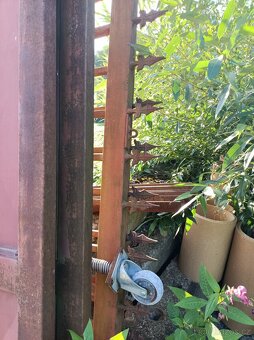 Velká železná vrata 4 rámy. - 2