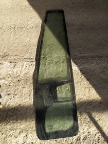 Autosklo Iveco EC75 - 2