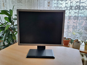LCD monitor HP LP2065 (4:3) - 2