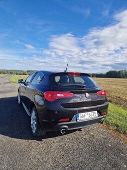 Alfa Romeo Giulietta 2016, 2,0JTDM-2 naj.142 tkm nafta - 2