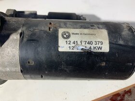 prodám plně funkcni startér z bmw e39 525i - 2