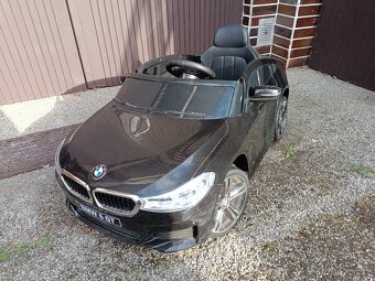 Elektrické autíčko BMW 6GT - 2