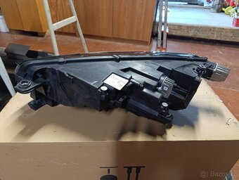 Octavia 4, Předni p. Led světlo - 2