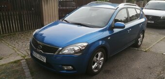 Kia Ceed kombi 1.6 CRDi , r. 2010 facelift, servis, STK, atd - 2